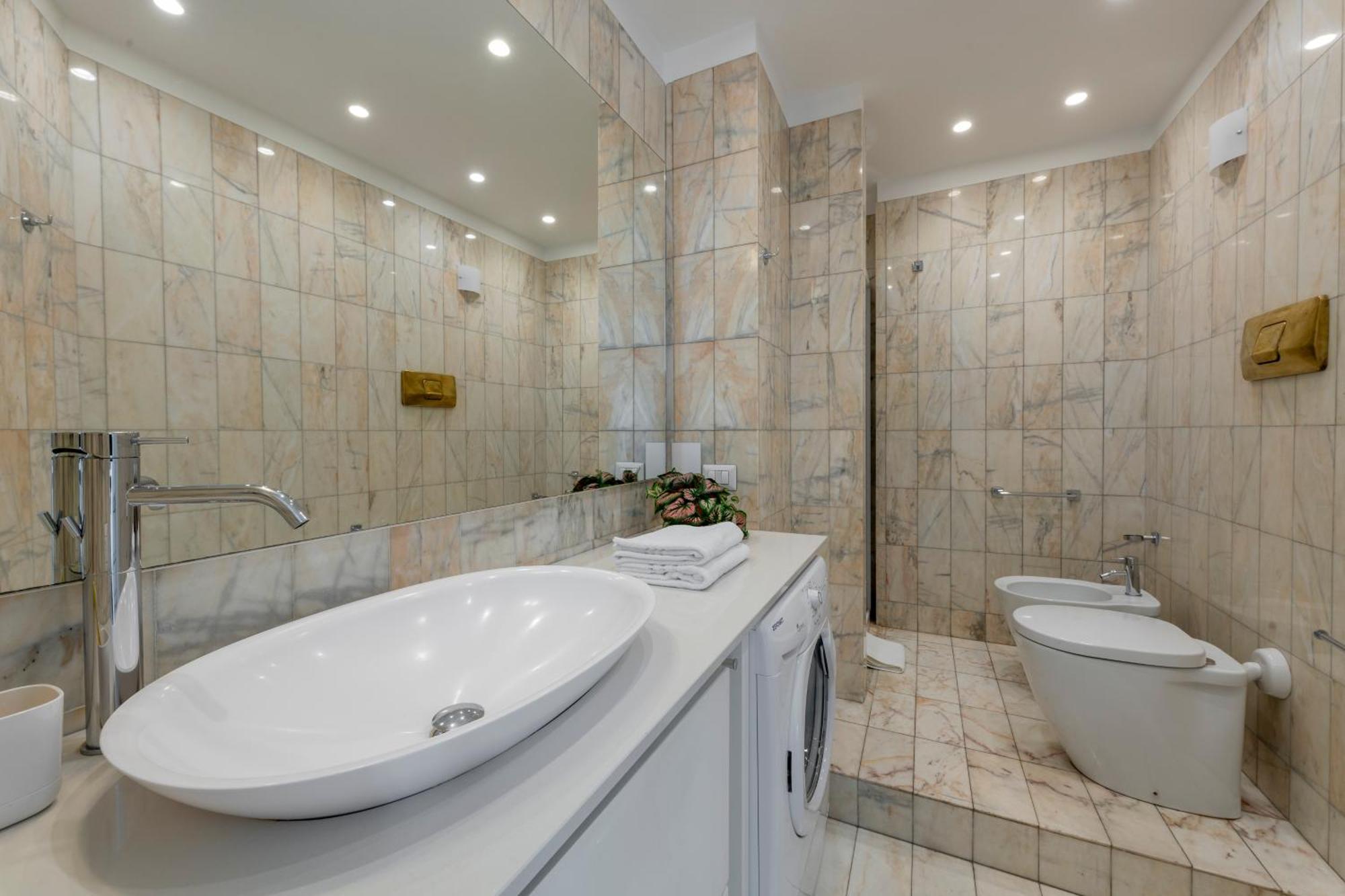 Milan Royal Suites - Duomo Santo Stefano מראה חיצוני תמונה