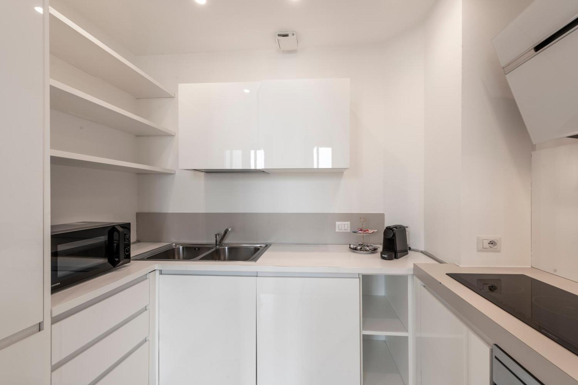 Milan Royal Suites - Duomo Santo Stefano מראה חיצוני תמונה