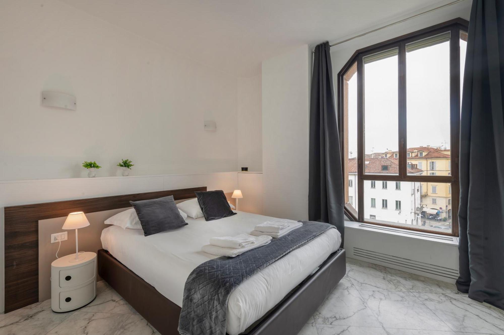 Milan Royal Suites - Duomo Santo Stefano מראה חיצוני תמונה
