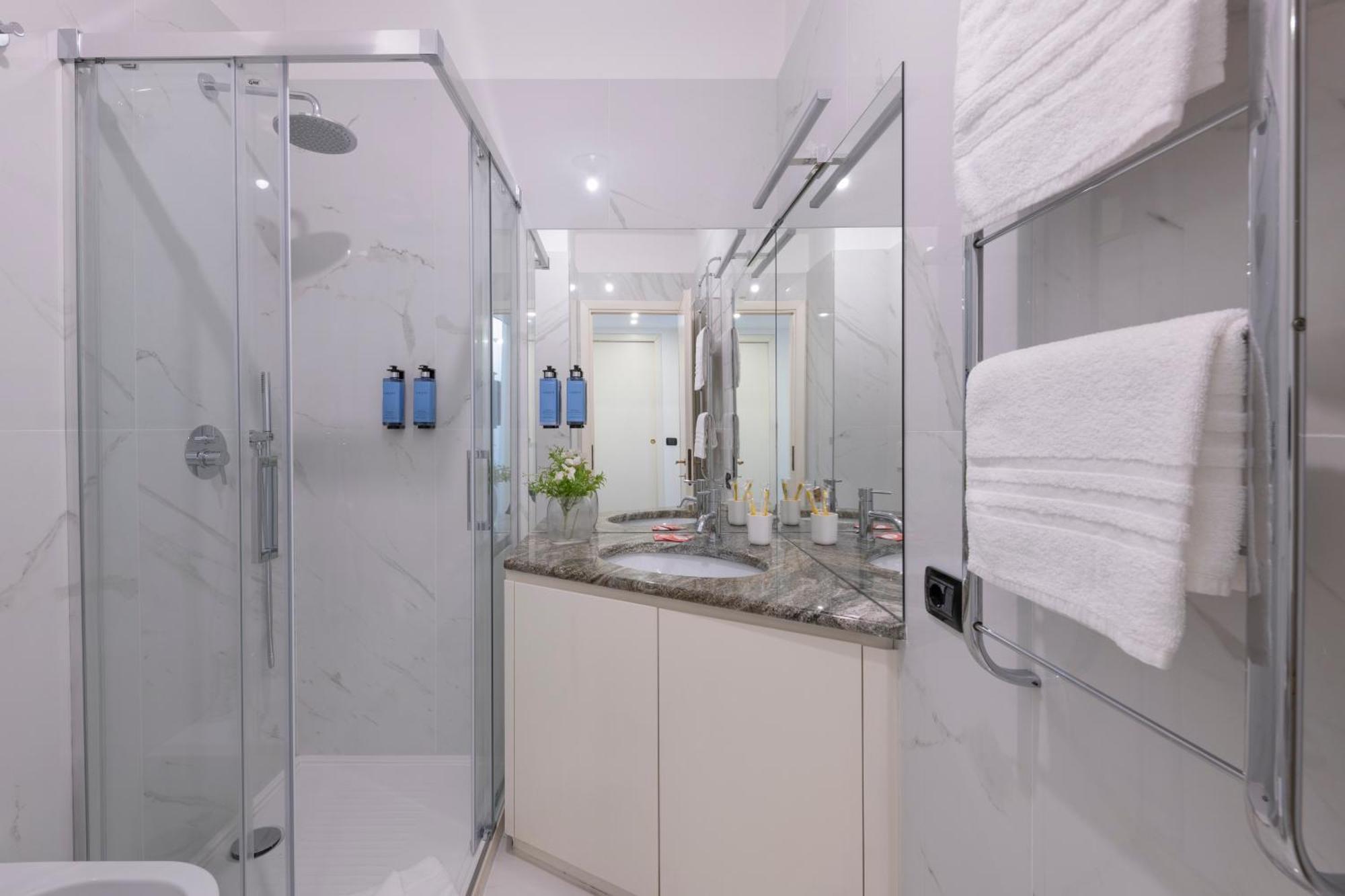 Milan Royal Suites - Duomo Santo Stefano מראה חיצוני תמונה