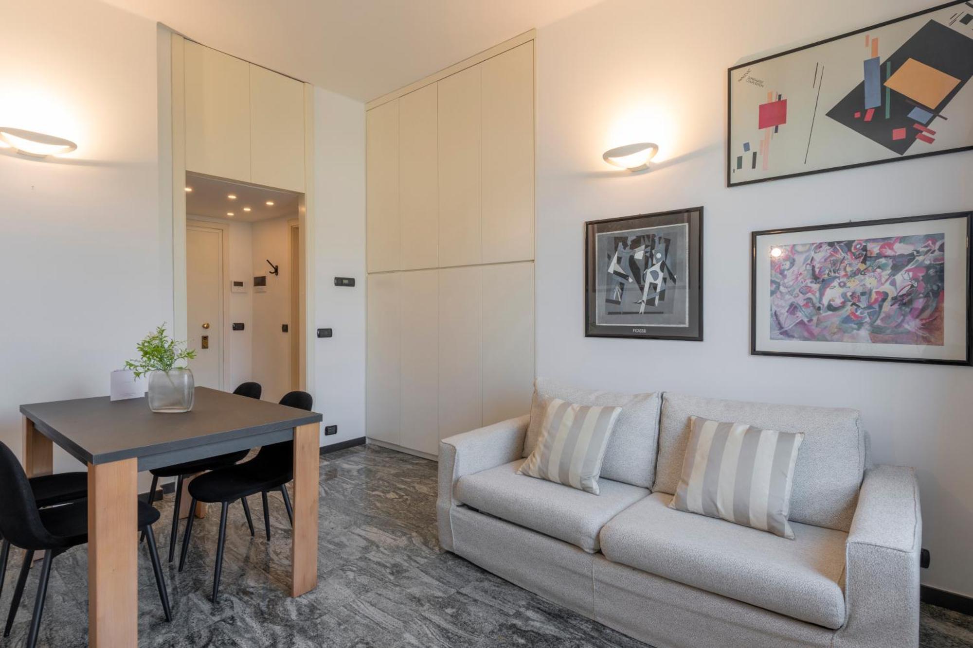Milan Royal Suites - Duomo Santo Stefano מראה חיצוני תמונה